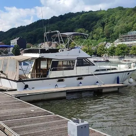 Bateau White Pearl , Plusieurs Endroits Possibles Dinant Floreffe A Verifier Avec La Proprio Botel Namur