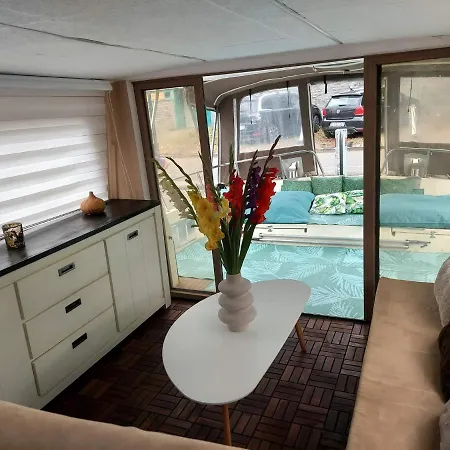 Botel Bateau White Pearl , Plusieurs Endroits Possibles Dinant Floreffe A Verifier Avec La Proprio