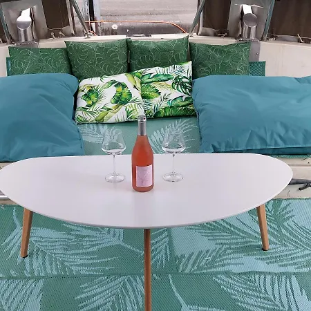 Botel Bateau White Pearl , Plusieurs Endroits Possibles Dinant Floreffe A Verifier Avec La Proprio